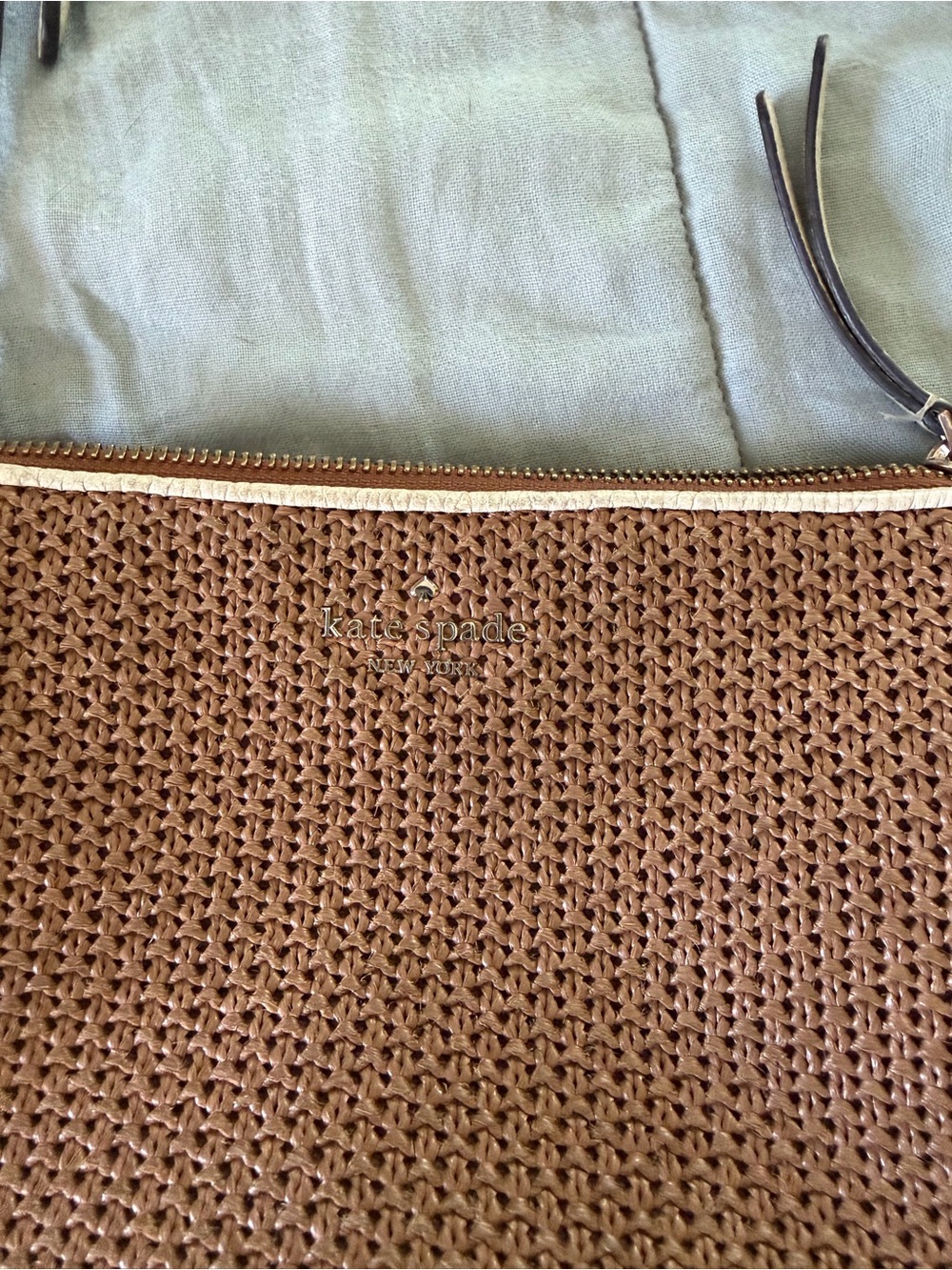 Kate Spade Straw Raffia Crossbody Tan Cream Leather Trim - Picture 2 of 8